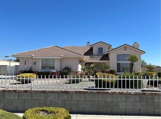 20361 Pah Ute Rd, Apple Valley, CA 92308