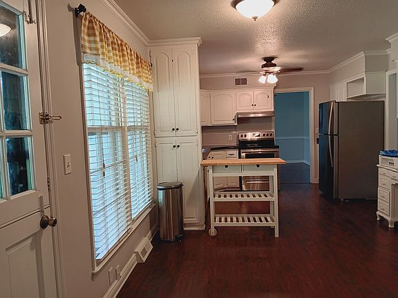 5th image of 6117 Ballentine St