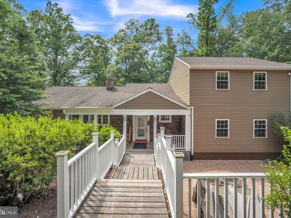 6600 Ridgeway Dr, Springfield, VA 22150