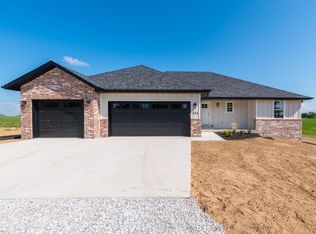 253 Jackson Spring Rd, Ozark, MO 65721
