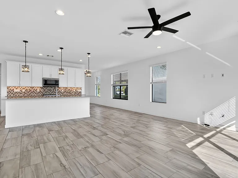 8792 Antarus Dr — Photo 35