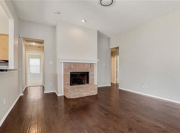 4th image of 9108 Newport Ln