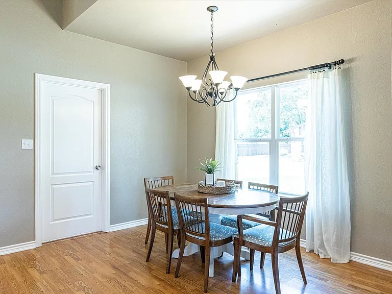 508 Pine Ln — Photo 19