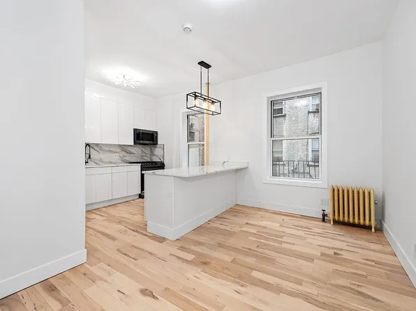 88 Brooklyn Avenue image 2 of 11