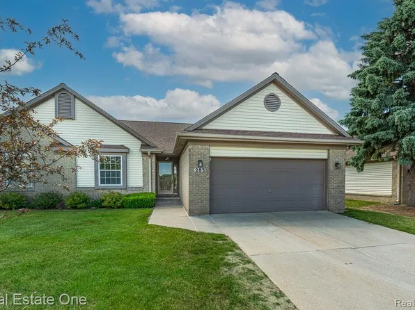283 Whispering Hl, Walled Lake, MI 48390