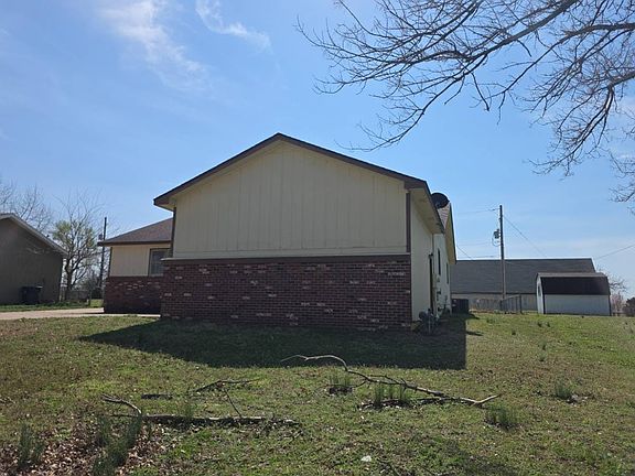 2nd image of 133 Taylor Rd