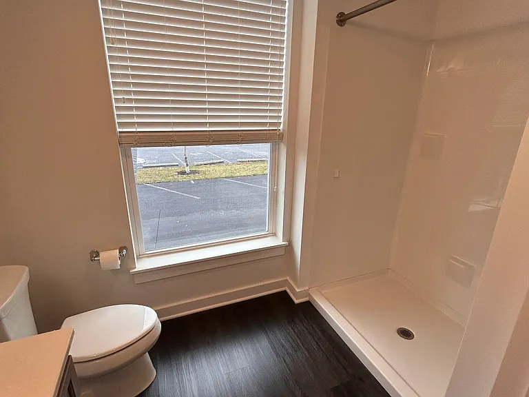 Bath with Window for natural light