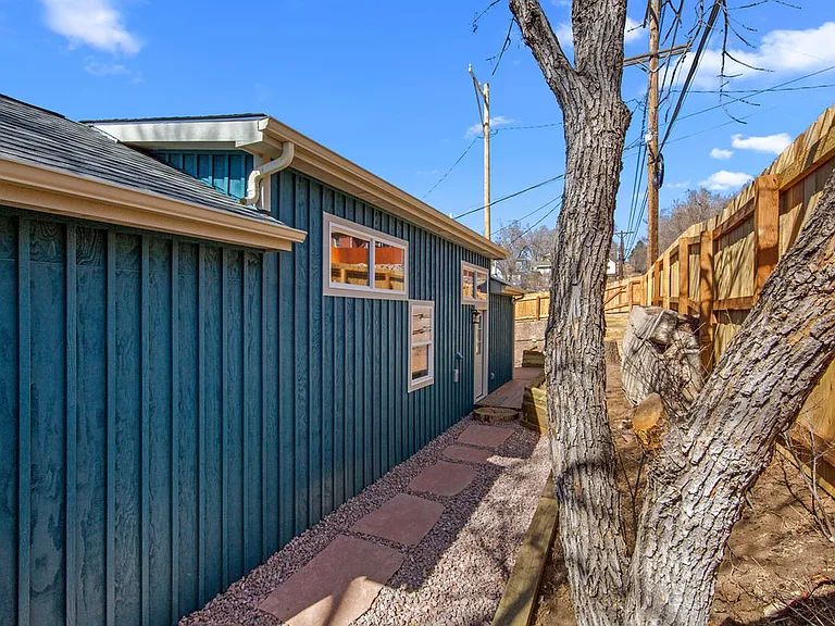 2436 W Kiowa St — Photo 10