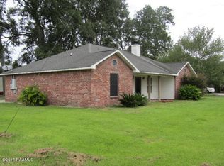 1095 Red Barn Rd, Breaux Bridge, LA 70517