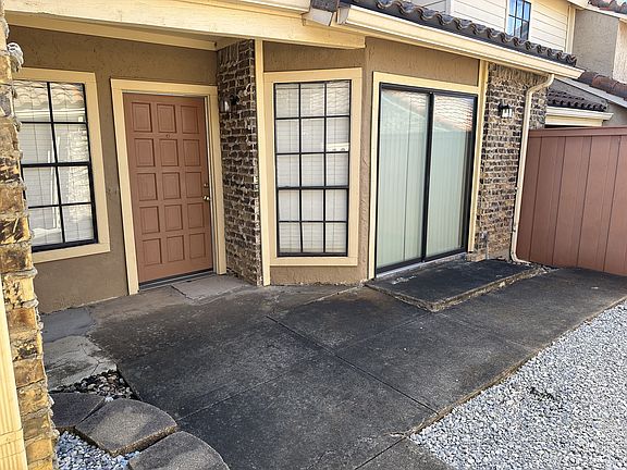 3rd image of 4229 Cuesta Dr