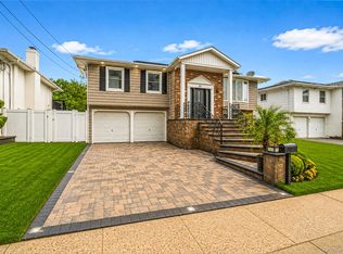811 Bonnie Drive, Baldwin, NY 11510