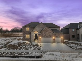 49928 Jean Dr, Macomb, MI 48044