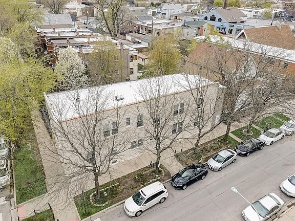 2nd image of 3220 W Wellington Ave #2W