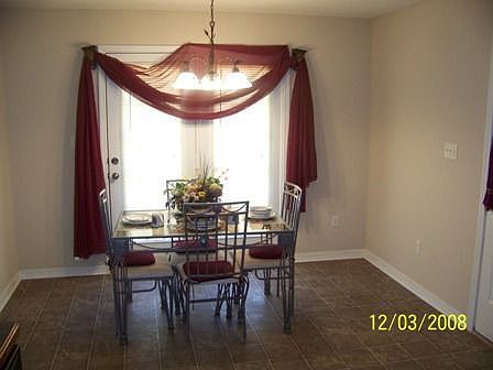 5th image of 106 Chelsea Pl