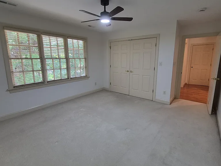 4413 Turnberry Cir — Photo 25