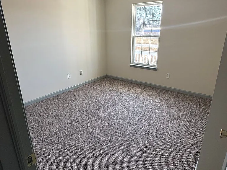 105 Taylors Ct — Photo 12