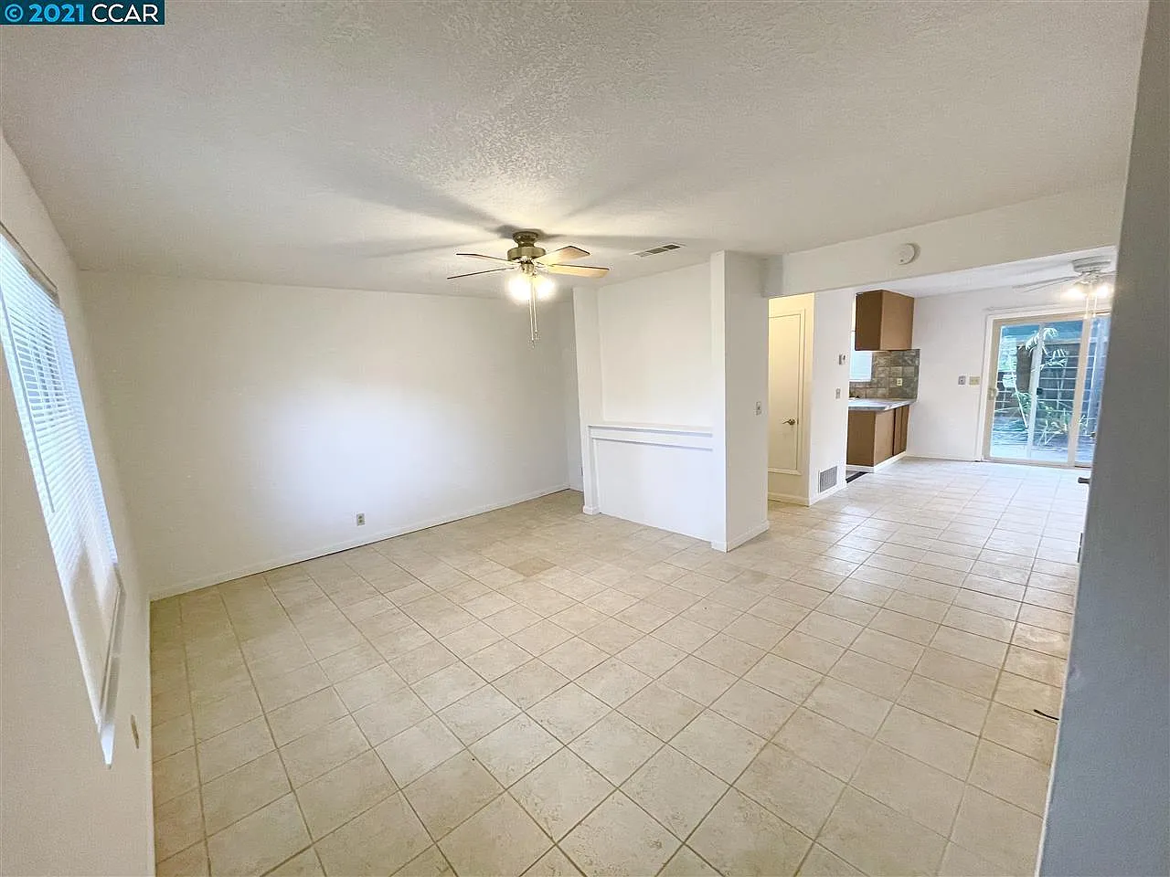 3 bed, 1.5 bath, 1240 sqft, $3,500 — Photo 4