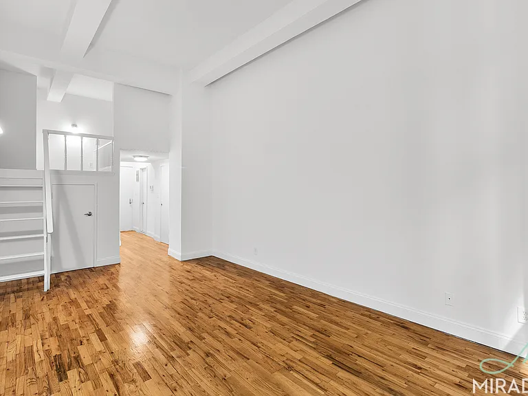 43 W 16th St #2G — Photo 3