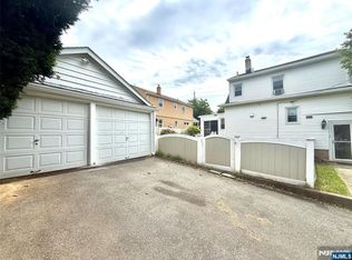 10-01 Berdan Ave, Fair Lawn, NJ 07410