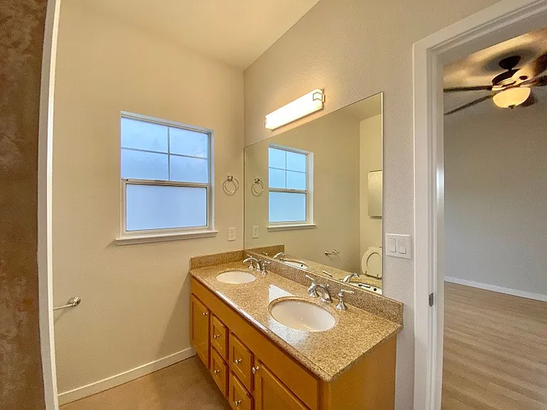Valley Oak Drive, 140 * — Photo 22
