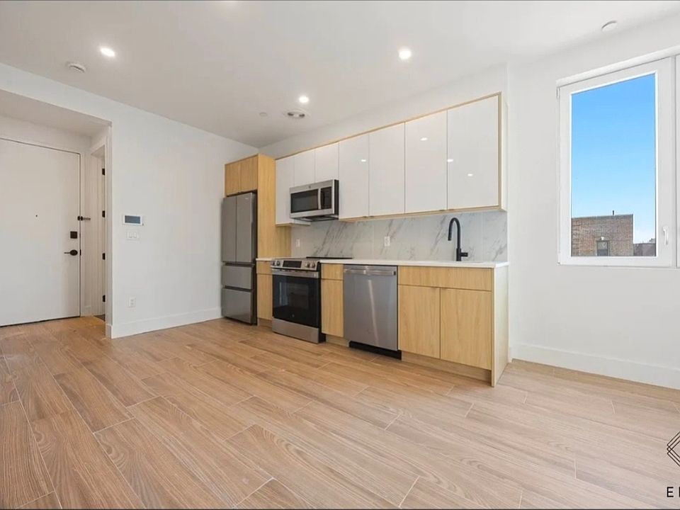 1st image of 226 Pulaski St APT 5