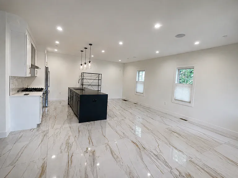 13C Quincy St #13 — Photo 5