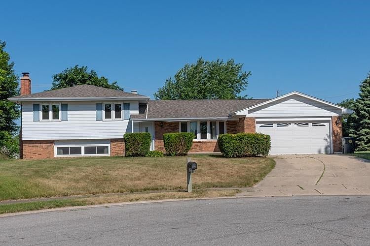 1st image of 2731 Thunderbird Ct