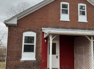 13 N 9th St, Belleville, IL 62220