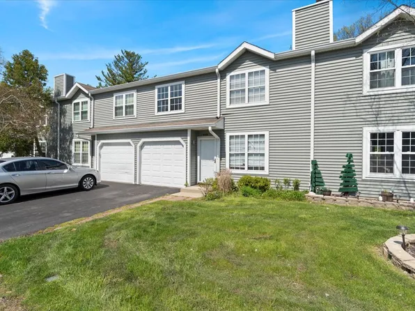549 Meadow Hill Ln, Round Lake Beach, IL 60073