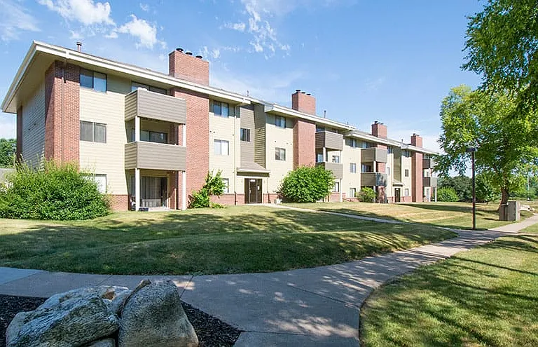 Boulder Ridge Apartment Homes — Photo 34