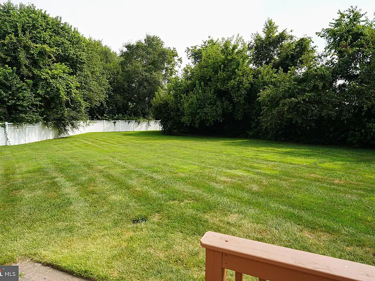 1331 Aspen Dr — Photo 12