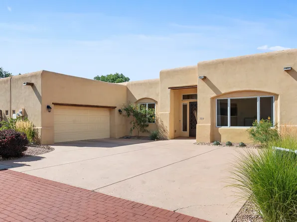 3019 Calle San Angel NW, Albuquerque, NM 87107