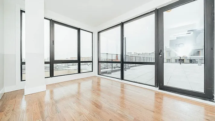 Rented by Nooklyn NYC LLC | media 109