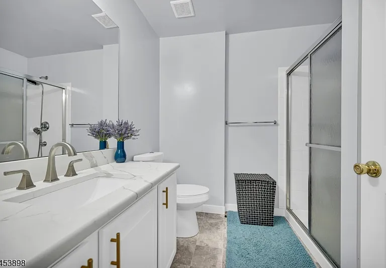 200 Barringer Dr — Photo 17