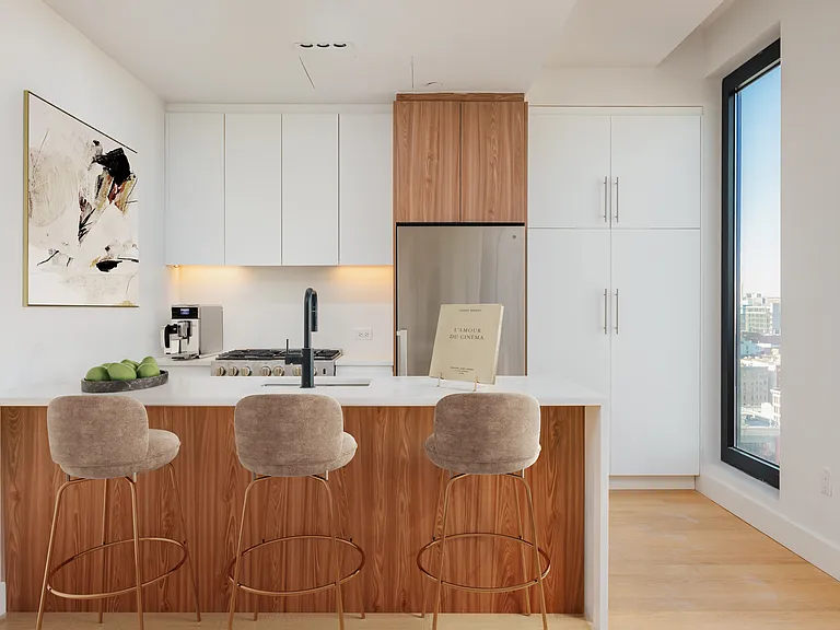 224 W 124th St #210 — Photo 3