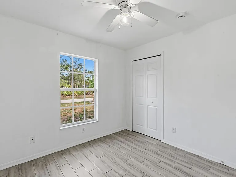 913 Canton Ave — Photo 17