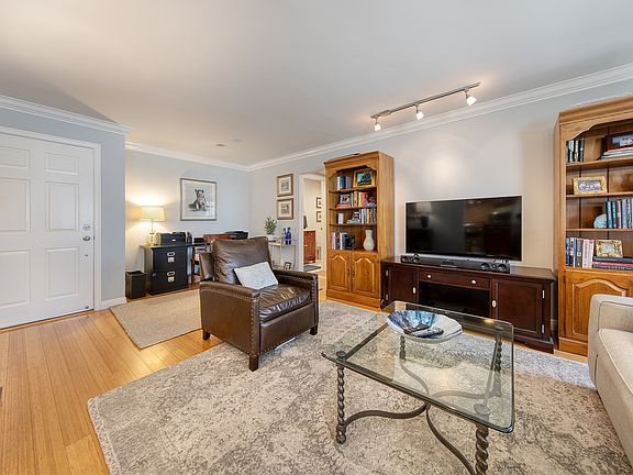4th image of 1154 S Barrington Ave APT 215
