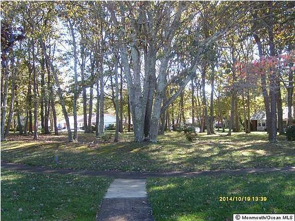 2nd image of 907 Dumbarton Drive #D