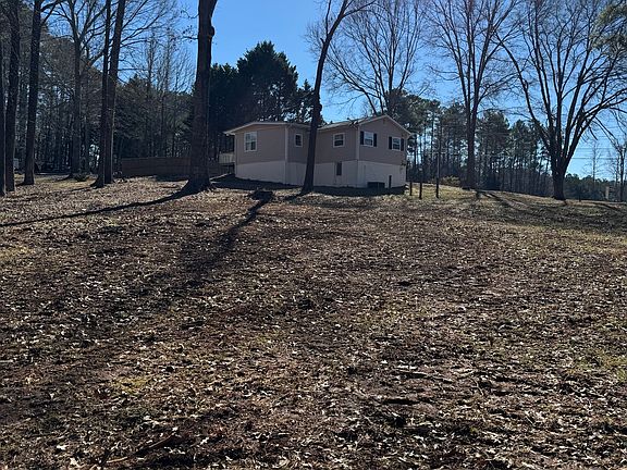 4th image of 1086 S Jeff Davis Dr