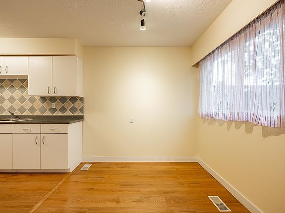 5th image of 10780 Ryan Rd