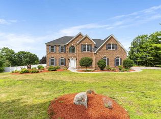 115 Roosevelt Rd, Weare, NH 03281