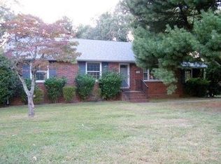 11708 Elmwood Ln, Chester, VA 23831
