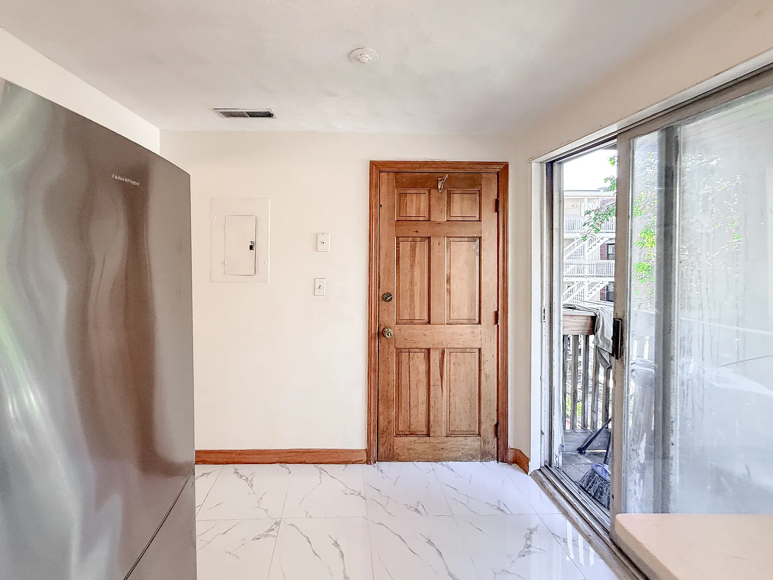 2 bed, 800 sqft, $2,995 — Photo 4