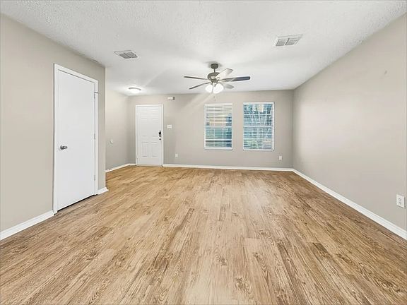 3rd image of 3139 Teodoro Dr