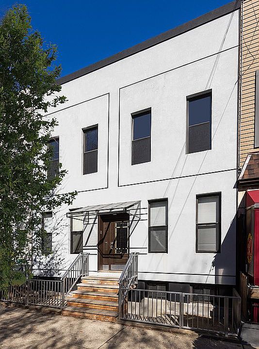 1st image of 863 Woodward Ave