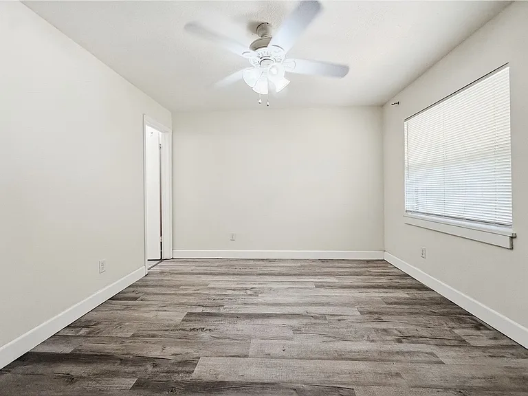 530 Obispo Ave — Photo 13