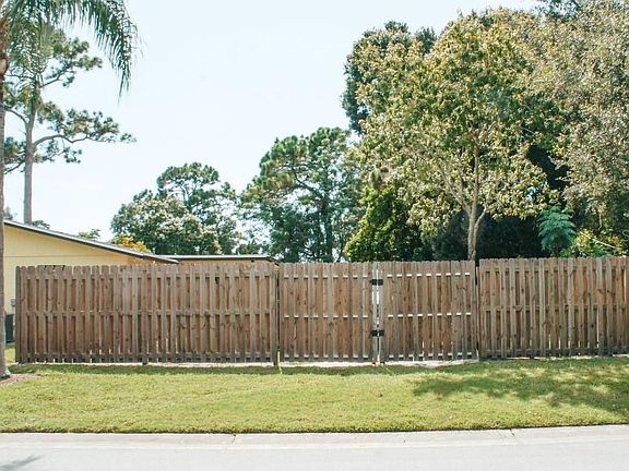 5th image of 3043 Arapaho St