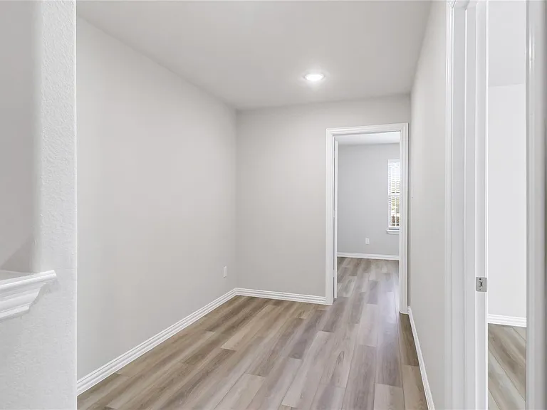 6717 Glimfeather Dr — Photo 18