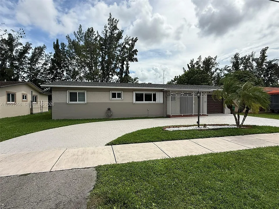 11450 SW 47th Ter