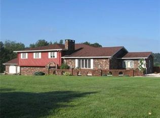 1211 Mount Pleasant Rd, Mount Pleasant, PA 15666